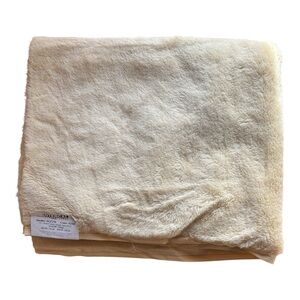 VTG INTERCAL ALPACA FUR CREAM FABRIC PLUSH CRAFTER ARTISAN TOY MAKERS 59" X 37"